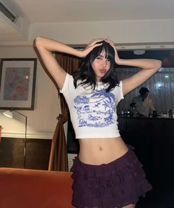 Vacation Style: A Look at Lisa’s Chic Holiday Wardrobe - image 1