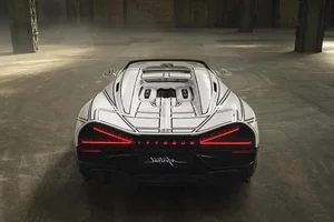 Exclusive Bugatti Mistral Custom Masterpiece with Porcelain Fuel Cap - image 5