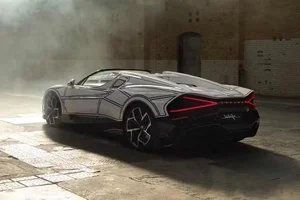 Exclusive Bugatti Mistral Custom Masterpiece with Porcelain Fuel Cap - image 8