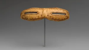 Secrets of 1000-Year-Old Inuit Snow Goggles Revealed by Researchers - image 5