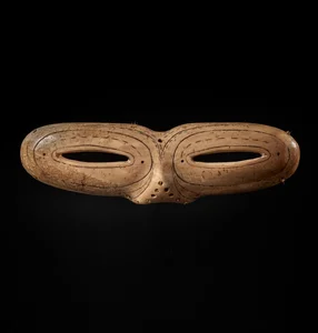 Secrets of 1000-Year-Old Inuit Snow Goggles Revealed by Researchers - image 3