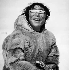 Secrets of 1000-Year-Old Inuit Snow Goggles Revealed by Researchers - image 1