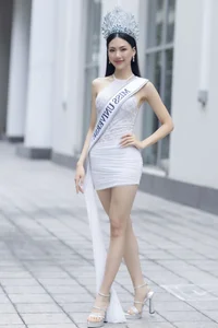 Bui Quynh Hoa Shines Alongside Miss Universe Vietnam Runners-Up - image 4