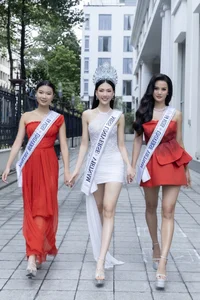 Bui Quynh Hoa Shines Alongside Miss Universe Vietnam Runners-Up - image 5