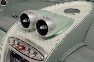 Exclusive Look at the Pagani Huayra Codalunga Speedster: A Masterpiece of Italian Engineering and Timeless 1960s Coachbuilding Design - image 11