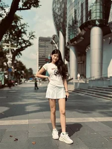 Truong Ngoc Anh Daughter Devon Tran Stunning Beauty at 16 - image 7
