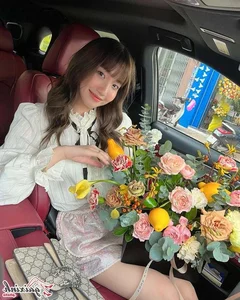 Exploring the Radiant Beauty of Gen Z TikTok Star Lê Thị Khánh Huyền - image 4