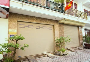 Best Modern Door Designs 2026: Real-Life Home Inspiration - image 5