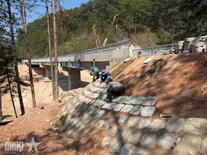 New Viaduct on Mimosa Pass Da Lat Nears Completion Before Official Opening - image 0