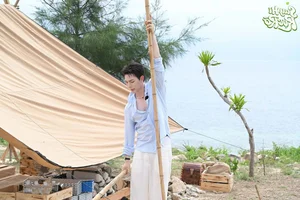 Vietnamese Celeb Roundup: Phi Hung Addresses Marriage Rumors and Emotional Farewells - image 10