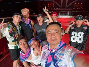 Vietnamese Celeb Roundup: Phi Hung Addresses Marriage Rumors and Emotional Farewells - image 26