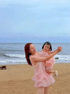 Vietnamese Celeb Roundup: Phi Hung Addresses Marriage Rumors and Emotional Farewells - image 11