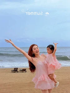 Vietnamese Celeb Roundup: Phi Hung Addresses Marriage Rumors and Emotional Farewells - image 19