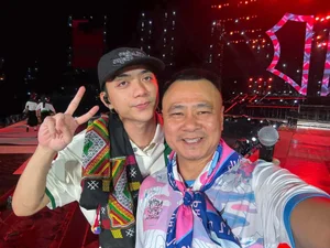 Vietnamese Celeb Roundup: Phi Hung Addresses Marriage Rumors and Emotional Farewells - image 49