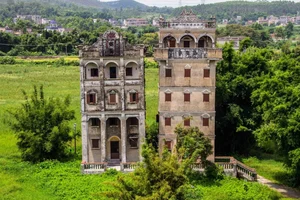 Discovering the Architectural Splendor of China's Most Magnificent Ancient Village - image 2