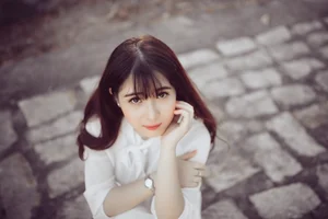 Beautiful Vietnamese Girls Gallery: Modern Portraits and Lifestyle - image 16