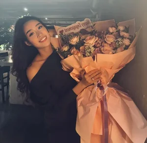 V-Biz Highlights: Actress Bao Thanh Displays Prestigious Awards and Miss Khanh Van Announces Surprise Engagement - image 7