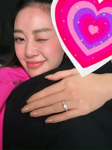 V-Biz Highlights: Actress Bao Thanh Displays Prestigious Awards and Miss Khanh Van Announces Surprise Engagement - image 0