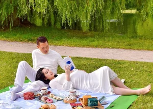 Shark Hung's Wife, a Former Beauty Queen, Radiates Elegance During Pregnancy - image 4