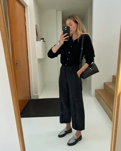 10 Elegant Ways to Style Flat Shoes According to Blogger Anouk Yve - image 3
