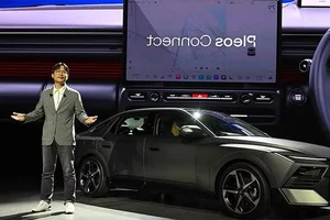 First Look: The 2027 Hyundai Elantra Debuts with Bold Design and Tech Enhancements - image 2