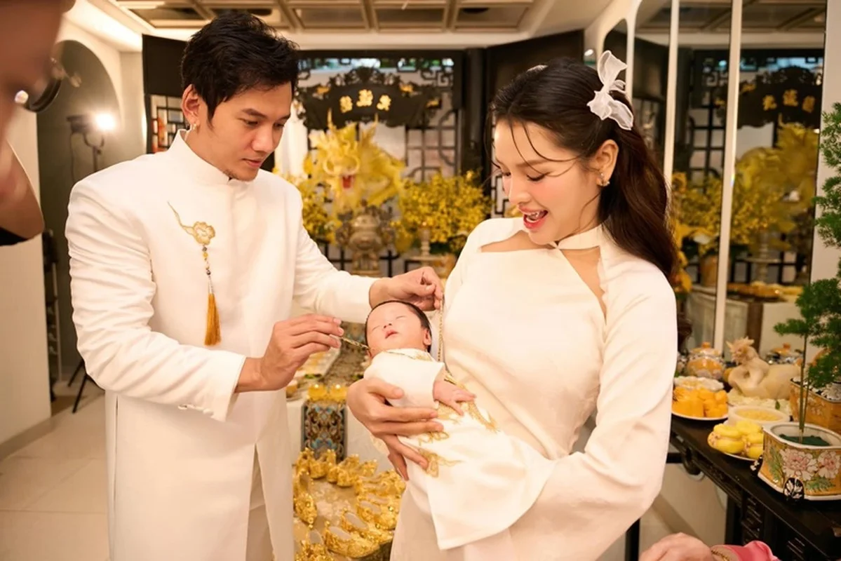 Phuong Trinh Jolie and Husband Celebrate Son's One-Month Milestone