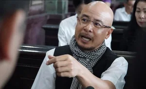 The Secrets Behind Coffee King Dang Le Nguyen Vu’s Iconic Scarf and Brand Aesthetics - image 0