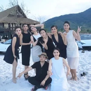 The Secrets Behind Coffee King Dang Le Nguyen Vu’s Iconic Scarf and Brand Aesthetics - image 7