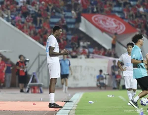 Giant on the Pitch: The Rise of the 2-Meter Striker in Vietnam’s National Super Cup - image 7