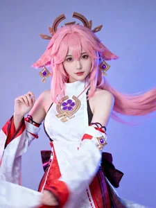 99+ Bold and Seductive Yae Miko Cosplay Images from Genshin Impact - image 13