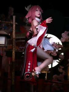 99+ Bold and Seductive Yae Miko Cosplay Images from Genshin Impact - image 38