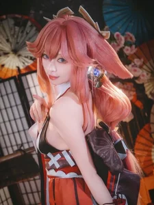 99+ Bold and Seductive Yae Miko Cosplay Images from Genshin Impact - image 6