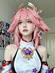99+ Bold and Seductive Yae Miko Cosplay Images from Genshin Impact - image 12