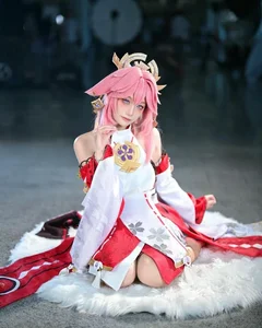 99+ Bold and Seductive Yae Miko Cosplay Images from Genshin Impact - image 20