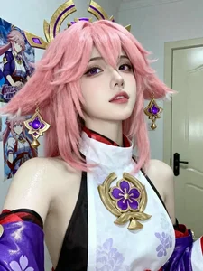 99+ Bold and Seductive Yae Miko Cosplay Images from Genshin Impact - image 27