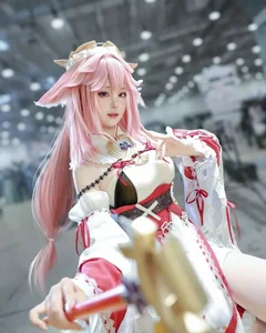 99+ Bold and Seductive Yae Miko Cosplay Images from Genshin Impact - image 21