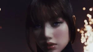 BLACKPINK's Lisa Sparks Buzz with Bold Fashion Ahead of New MV - image 2