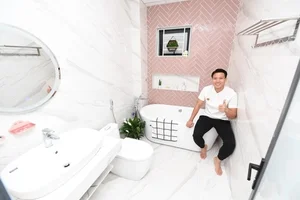 Inside the Luxurious Life of Footballer Que Ngoc Hai and His Wife - image 6