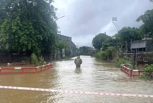 Phuoc Tich Ancient Village Faces Historic and Rare Flooding - image 4