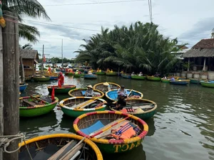 The Mesmerizing Basket Boat Dance of Bay Mau Coconut Forest in Hoi An - image 5