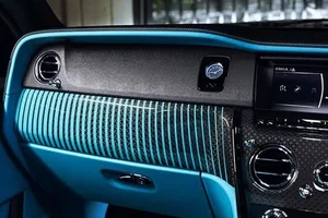 Ultra-Luxury Rolls-Royce Cullinan Features Exclusive Van Lam Color Scheme - image 5