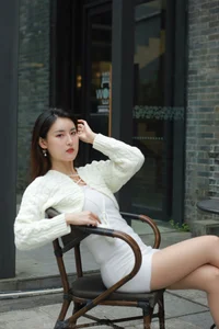 Xiao Bao White Hip Skirt IESS Elegant Collection - image 25