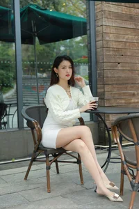 Xiao Bao White Hip Skirt IESS Elegant Collection - image 33