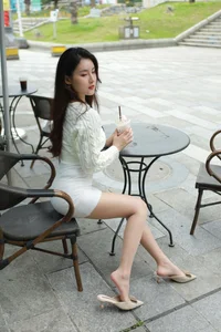 Xiao Bao White Hip Skirt IESS Elegant Collection - image 9