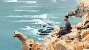 First Look at Stunning Scenes from the Movie Sea Mother - image 8