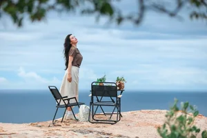 First Look at Stunning Scenes from the Movie Sea Mother - image 0