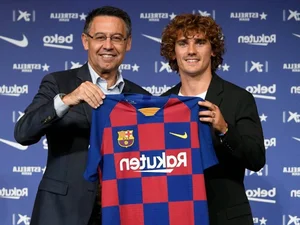 The Billion-Dollar List: Top 10 Footballers by Cumulative Transfer Fees - image 2