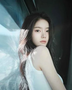 Meet the Standout Korean Beauties on the Hit Dating Show Paradise Island - image 7