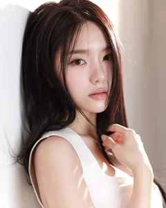 Meet the Standout Korean Beauties on the Hit Dating Show Paradise Island - image 8