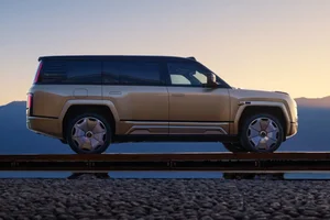 Yangwang U8L: China's Luxury SUV Rivaling the Rolls-Royce Cullinan - image 4